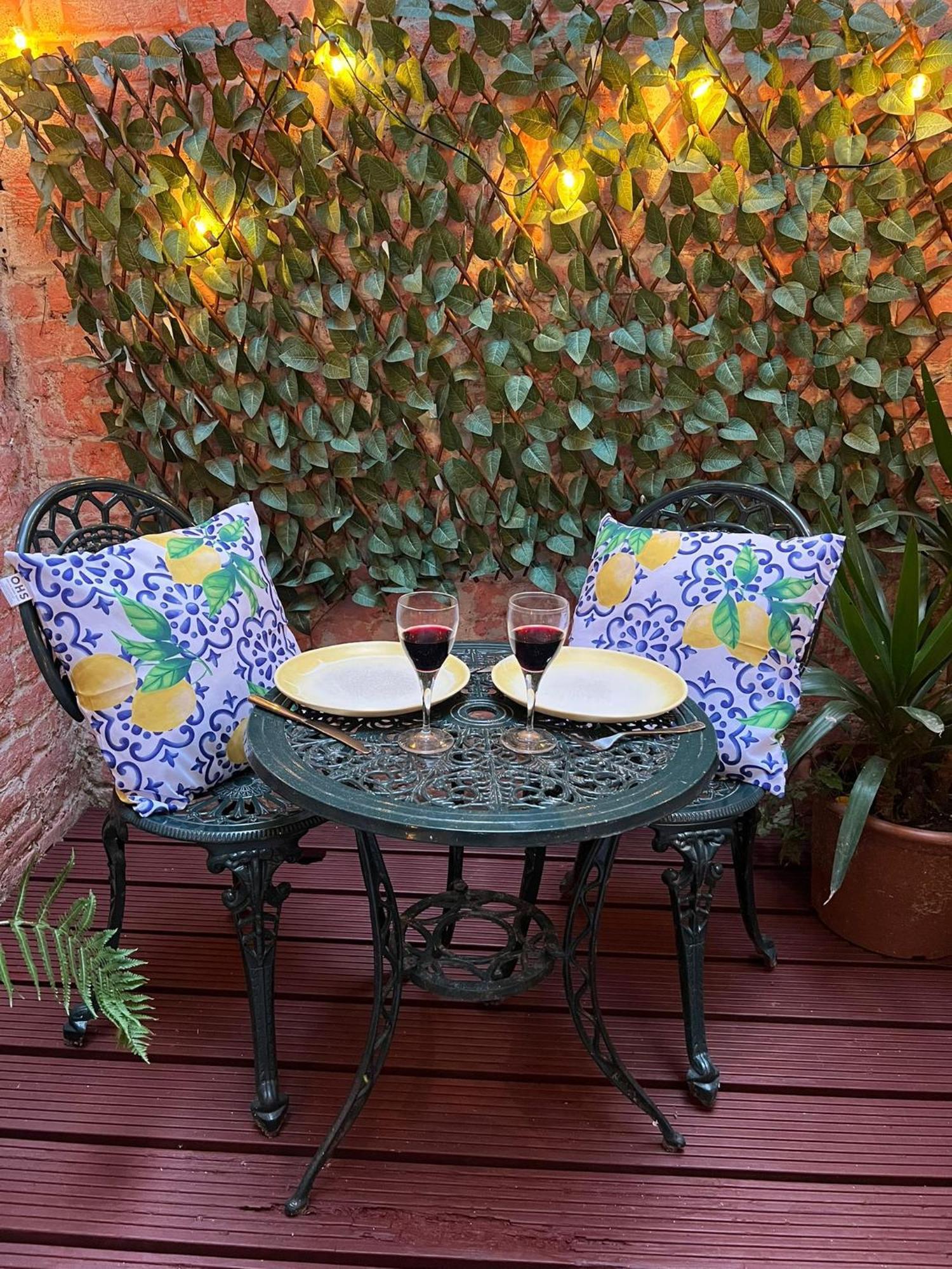 Apartment Niru Experience Chelsea Oasis With Courtyard